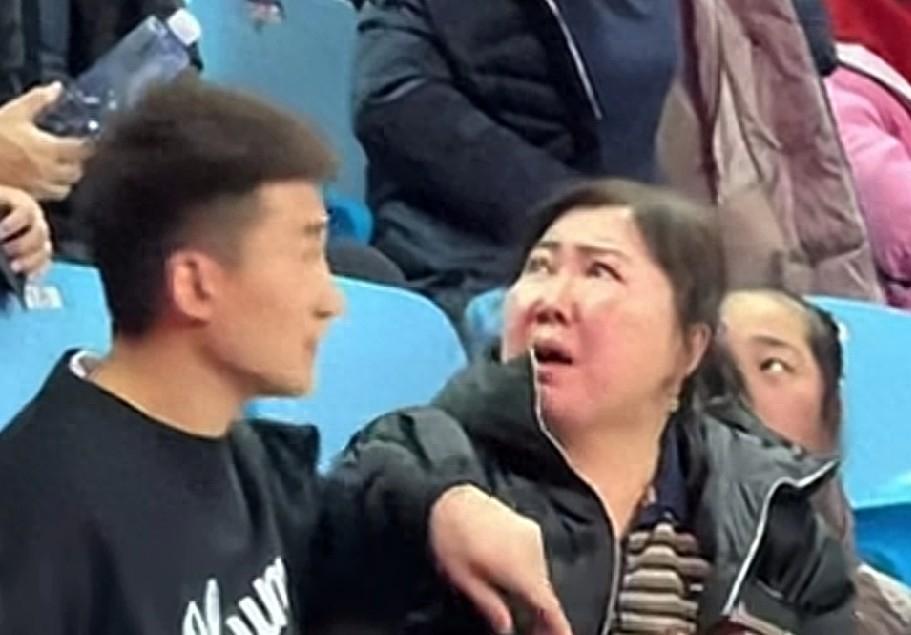 开云体育下载网址-郁闷!孙铭徽家人与安保冲突!布朗疯狂出手26次,决战三分打铁!